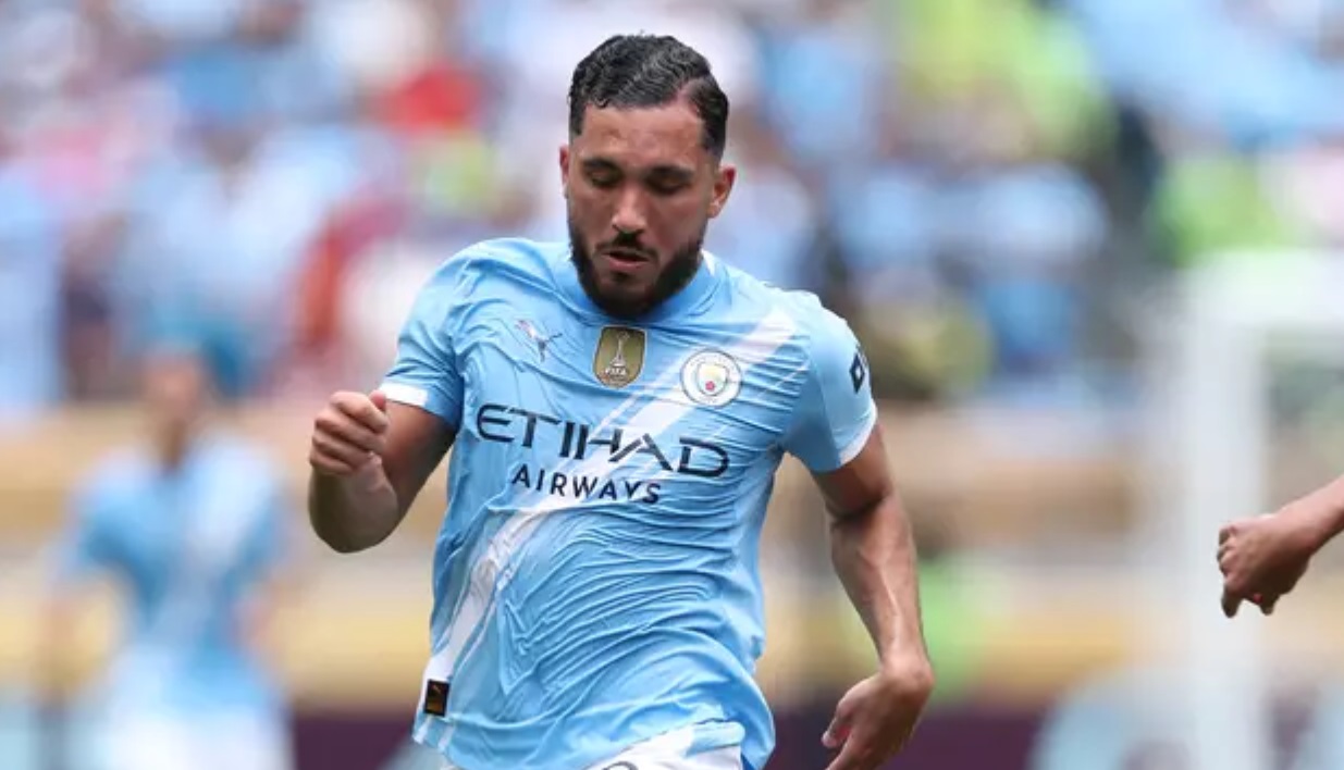 Rayan Cherki: Màn ra mắt Man City gây chia rẽ dư luận