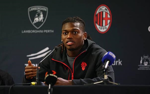 Max Allegri và cuộc cách mạng 3-5-2 tại AC Milan: Rafael Leao là chìa khóa